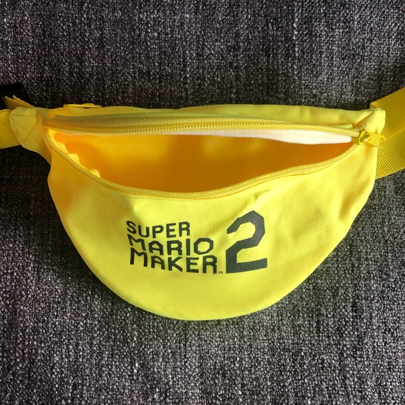 Nintendo Other - SUPER MARIO MAKER 2 Nintendo Switch promotional fanny pack